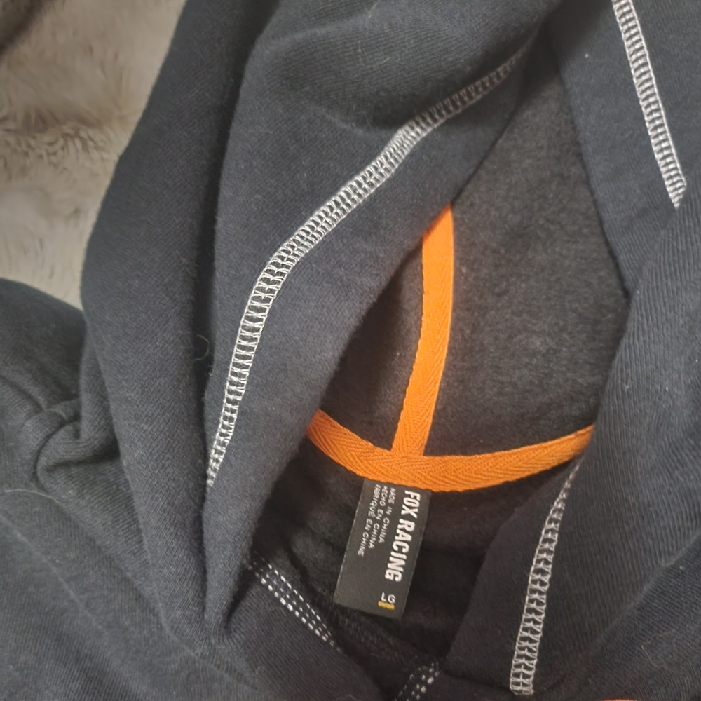 Fox sweatshirt, large, black.